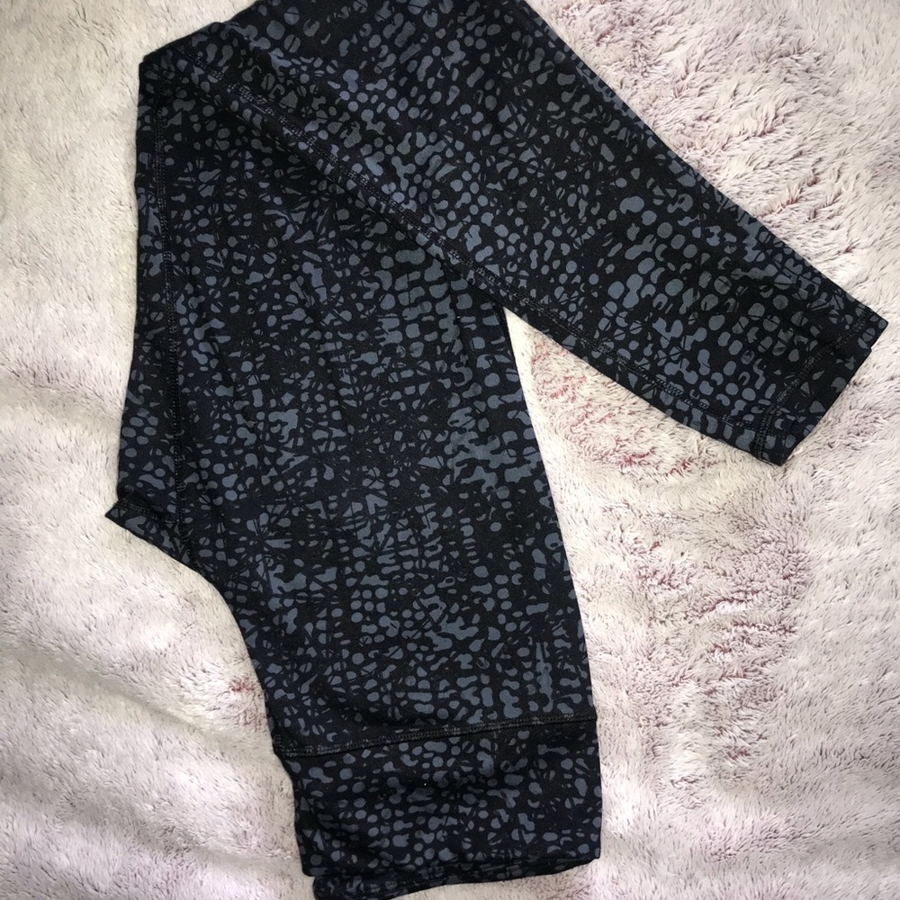 Blue and grey dotted leggings